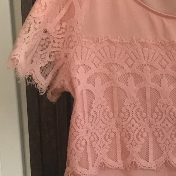 SOHO NEW YORK & CO: PINK T-SHIRT WITH LACE SIZE  14 - Picture 2 of 2